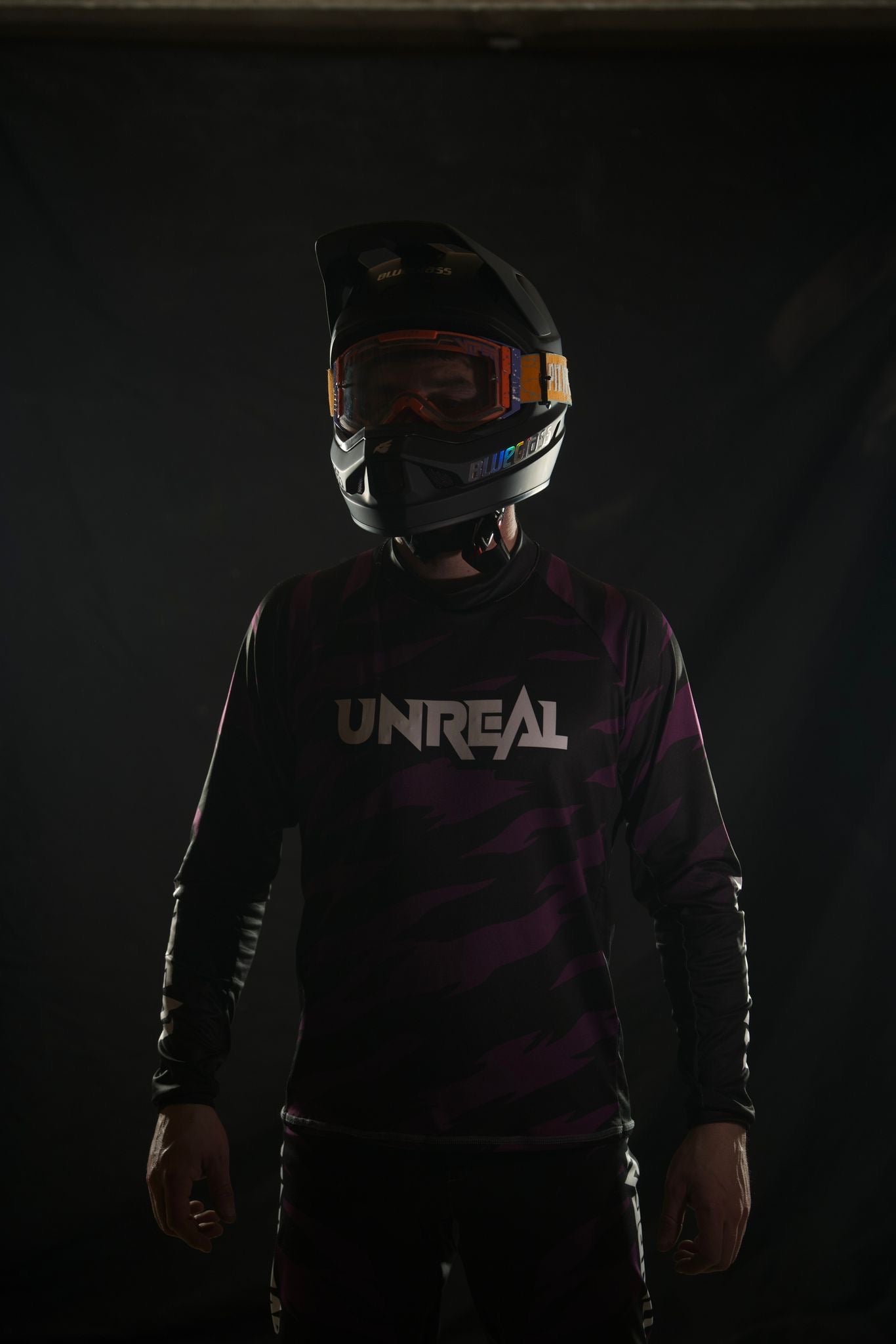 Tratge UNREAL 001 part inferior